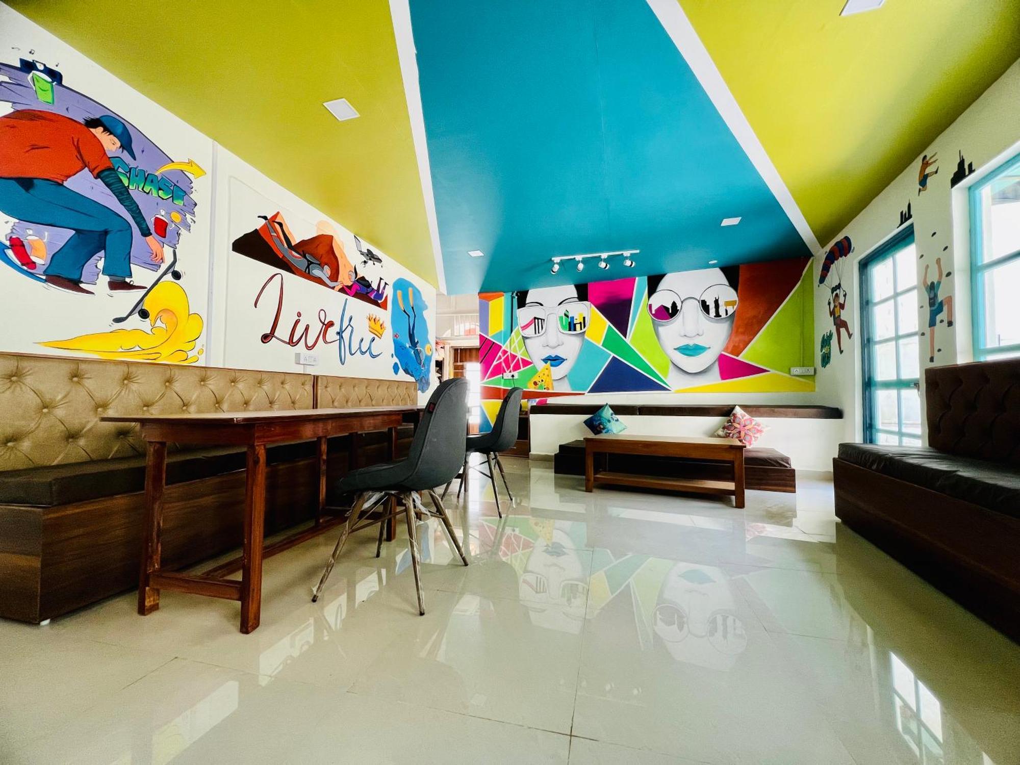 Live Free Hostel, Mcleodganj Мак-Леод-Гейндж Экстерьер фото