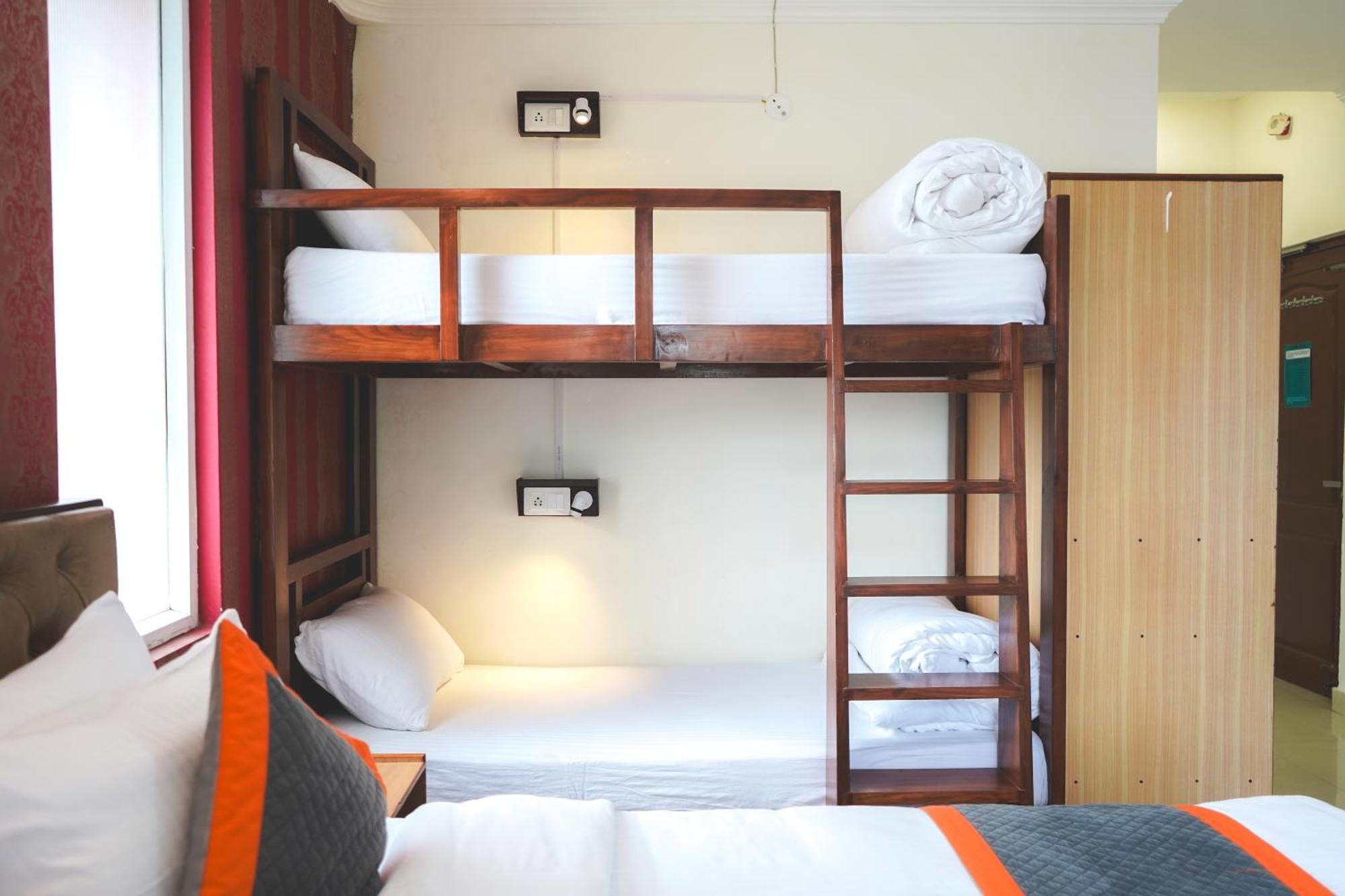 Live Free Hostel, Mcleodganj Мак-Леод-Гейндж Номер фото