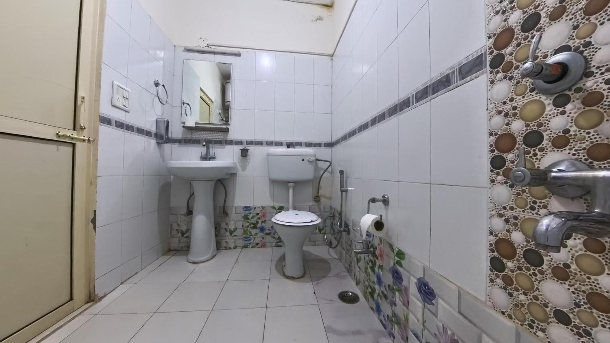 Live Free Hostel, Mcleodganj Мак-Леод-Гейндж Экстерьер фото